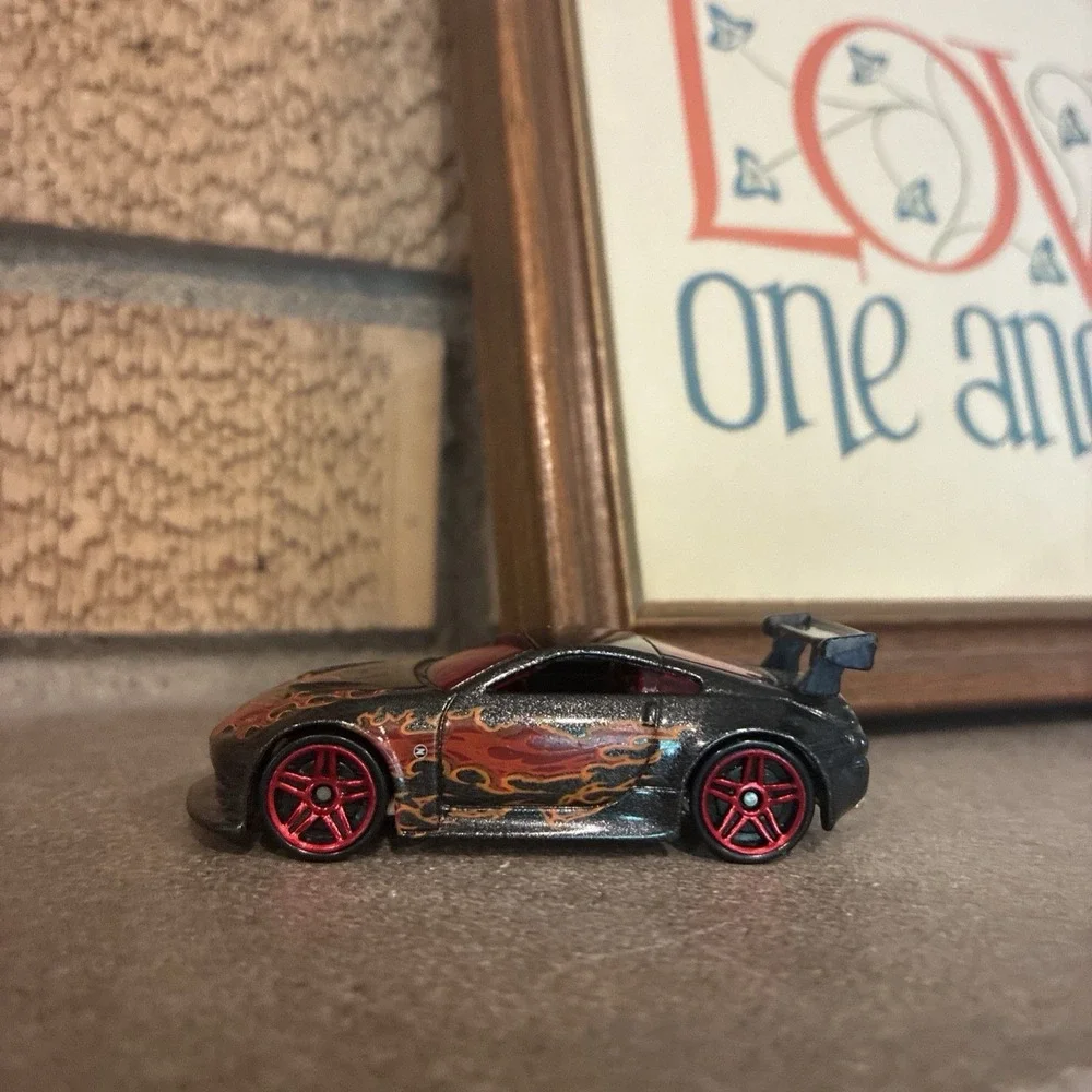 2008 Hot Wheels Metallic Black Nissan 350Z Diecast Toy Car Heat Fleet Series